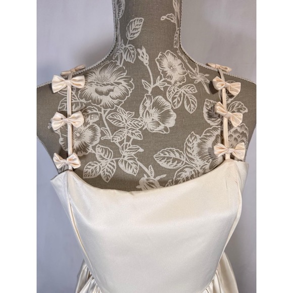 Women's Beige Color Dress With Bow On Straps Size medium - Picture 4 of 13